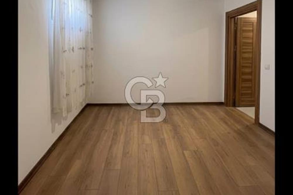 ÇEŞME REİSDERE'DE ANA YOL ÜZERİNDE WC-MUTFAK VE 4 BÖLMELİ DÜKKAN
