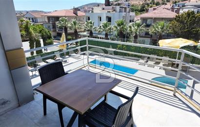 Çeşme Merkezde 36 Odalı Havuzlu 2 Dükkanlı Satılık Otel