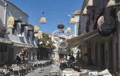 ÇEŞME ALAÇATI'DA DEVREN KİRALIK MEYHANE