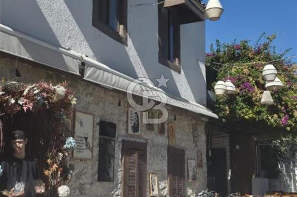 ÇEŞME ALAÇATI'DA DEVREN KİRALIK MEYHANE