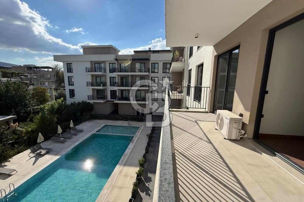 BORNOVA YEŞİLOVA İKON CADDE'DE 2+1 ARAKAT 94m2 SATILIK LÜKS DAİRE