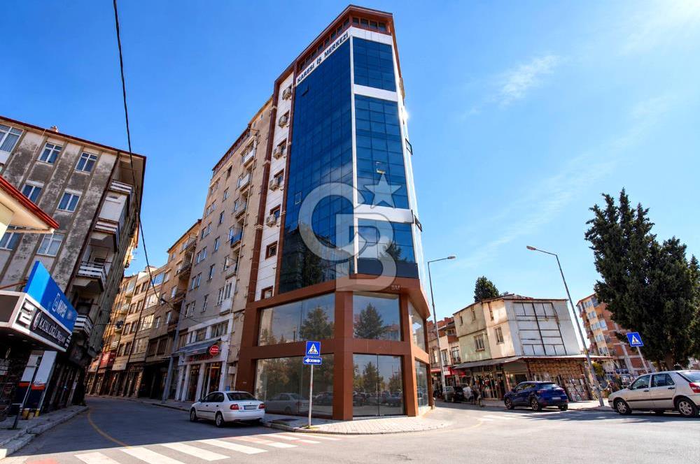 CB EAGLE'DAN DEMİRCİLER CAD. HARİKA CEPHELİ 240 m² İŞ YERİ