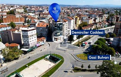 CB EAGLE'DAN DEMİRCİLER CAD. HARİKA CEPHELİ 240 m² İŞ YERİ