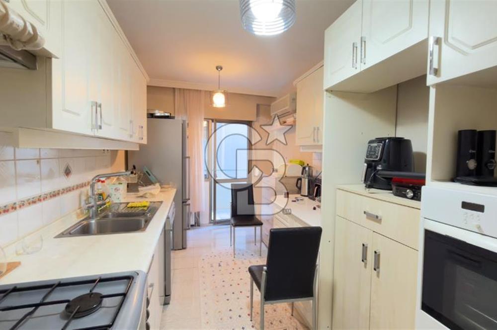 Bostanlıda Merkeze Yakın Geniş Kiralık Daire