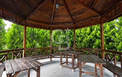 KAYAPA İNCİ ORMAN EVLERİ 1 SİTESİNDE HAVUZLU 3+1 SATILIK DAİRE