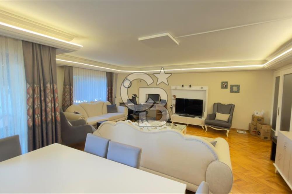Bostanlıda Merkeze Yakın Geniş Kiralık Daire