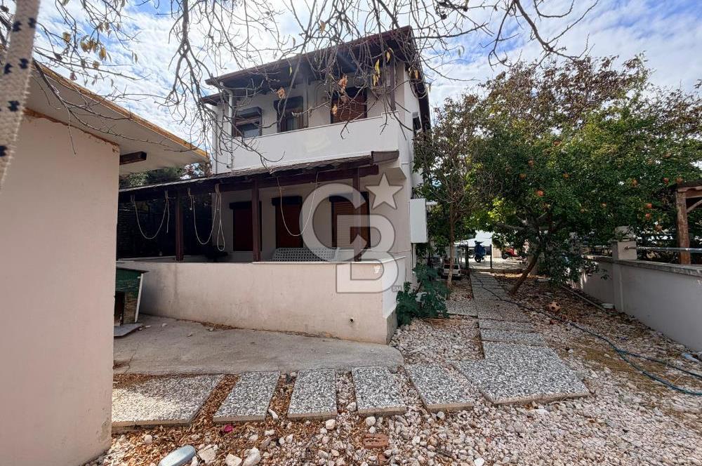 Çeşmealtı Yalı da Kiralık Villa
