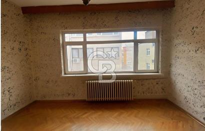 Kızılay Merkez,İnkılap Sokak'taOfis veya MeskeneUygun3+1 Kiralık