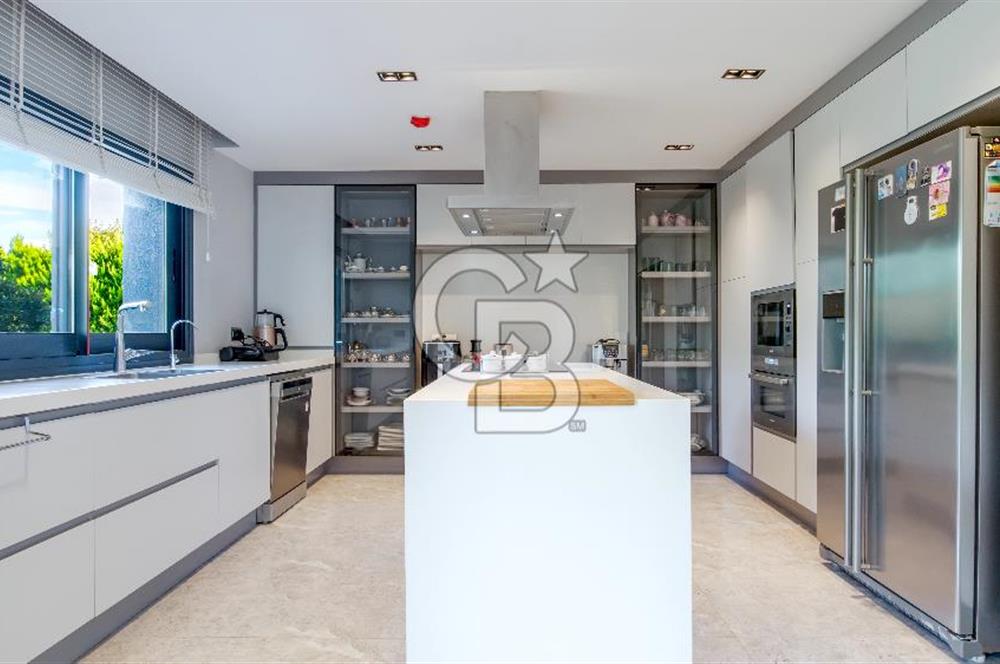 Venüs Bağdatlıdan İtokent Sitesi Full Bakımlı Havuzlu 7+1 Villa