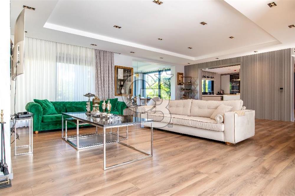Venüs Bağdatlıdan İtokent Sitesi Full Bakımlı Havuzlu 7+1 Villa