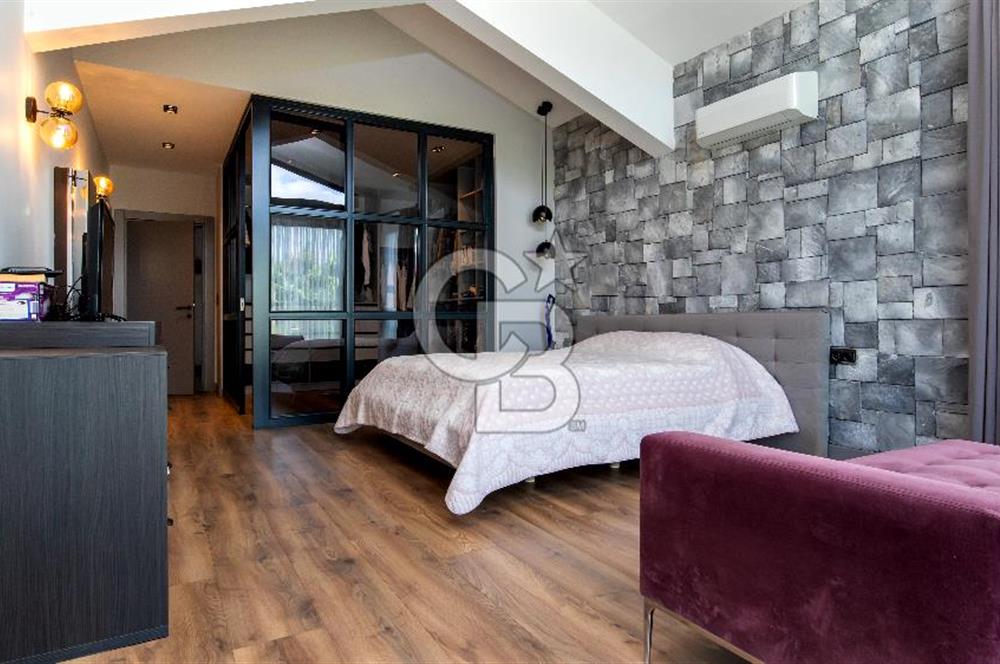 Venüs Bağdatlıdan İtokent Sitesi Full Bakımlı Havuzlu 7+1 Villa