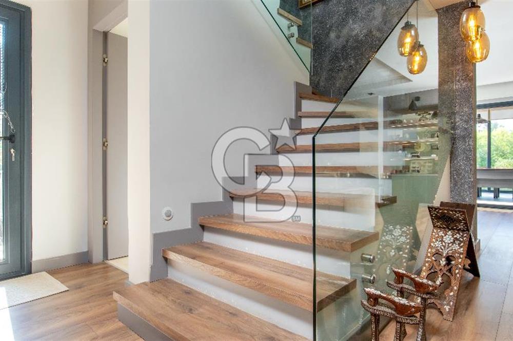 Venüs Bağdatlıdan İtokent Sitesi Full Bakımlı Havuzlu 7+1 Villa