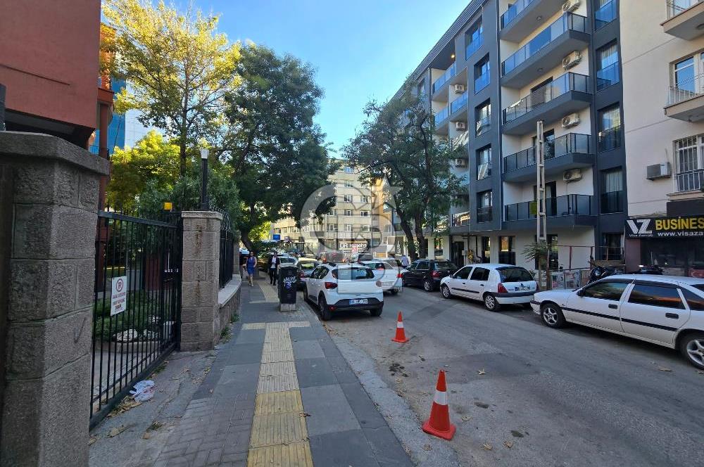 AKAY CAD.KAVAKLIDERE KIZILIRMAK SOKAK'TA SATILIK 3+1 DAİRE