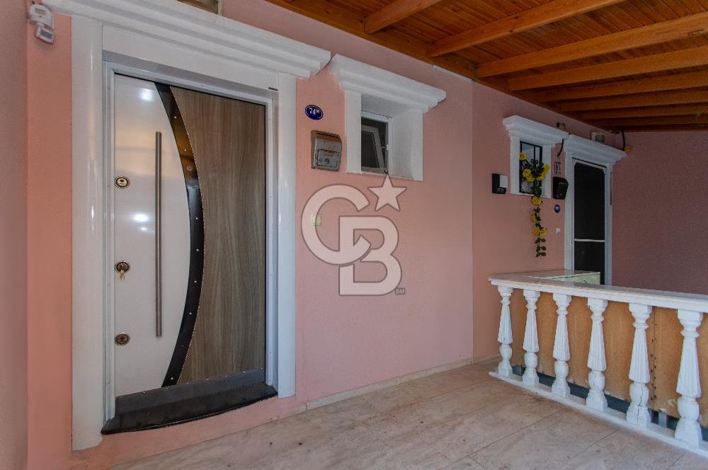 Foça İsmetpaşa Mah. Denize Yakın Satılık 4+1 Tripleks Villa