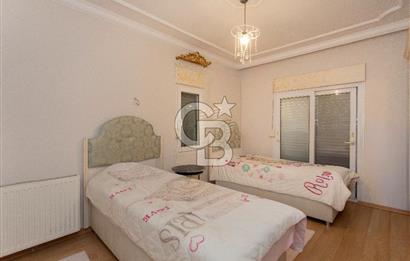 Foça İsmetpaşa Mah. Denize Yakın Satılık 4+1 Tripleks Villa