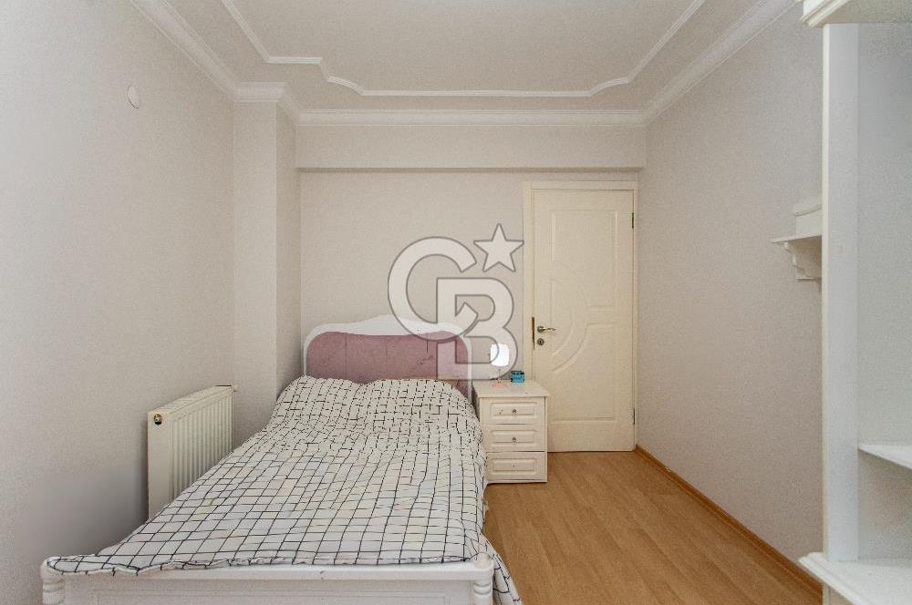 Foça İsmetpaşa Mah. Denize Yakın Satılık 4+1 Tripleks Villa