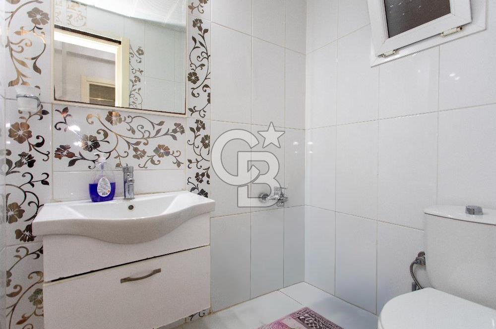 Foça İsmetpaşa Mah. Denize Yakın Satılık 4+1 Tripleks Villa
