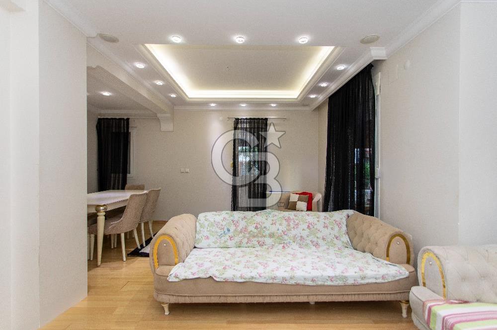 Foça İsmetpaşa Mah. Denize Yakın Satılık 4+1 Tripleks Villa
