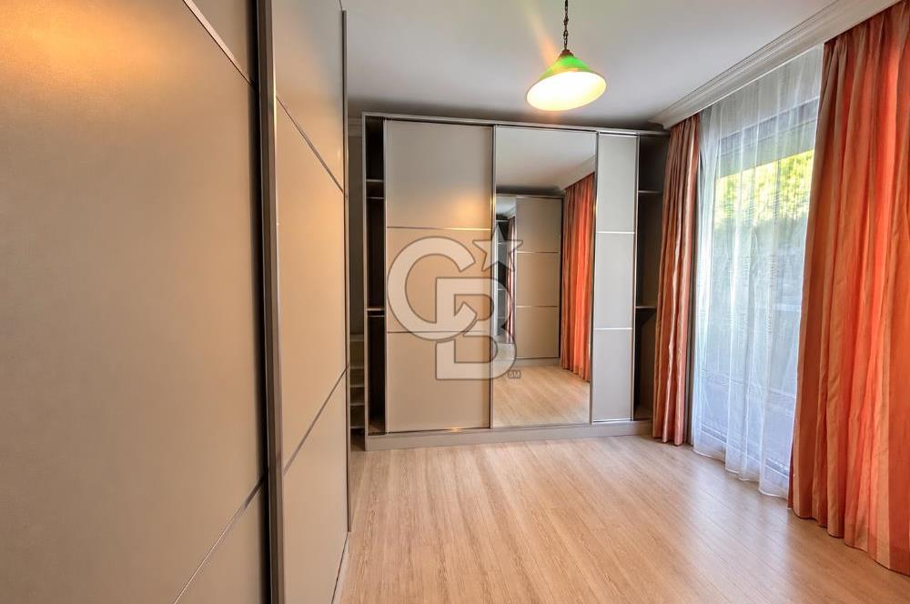BURSA, MODA BADEMLİ SİTESİ'nde SATILIK 4+1 DAİRE