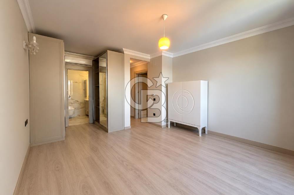 BURSA, MODA BADEMLİ SİTESİ'nde SATILIK 4+1 DAİRE