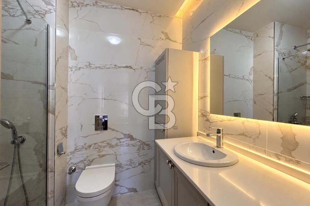BURSA, MODA BADEMLİ SİTESİ'nde SATILIK 4+1 DAİRE
