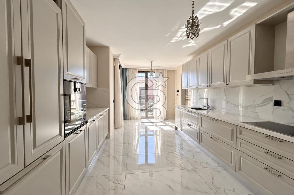 BURSA, MODA BADEMLİ SİTESİ'nde SATILIK 4+1 DAİRE