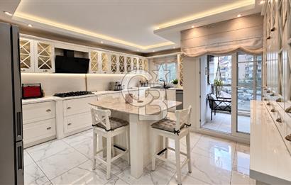 Karşıyaka Girne Bulvarı 4+1 Full Tadilatlı Satılık Daire