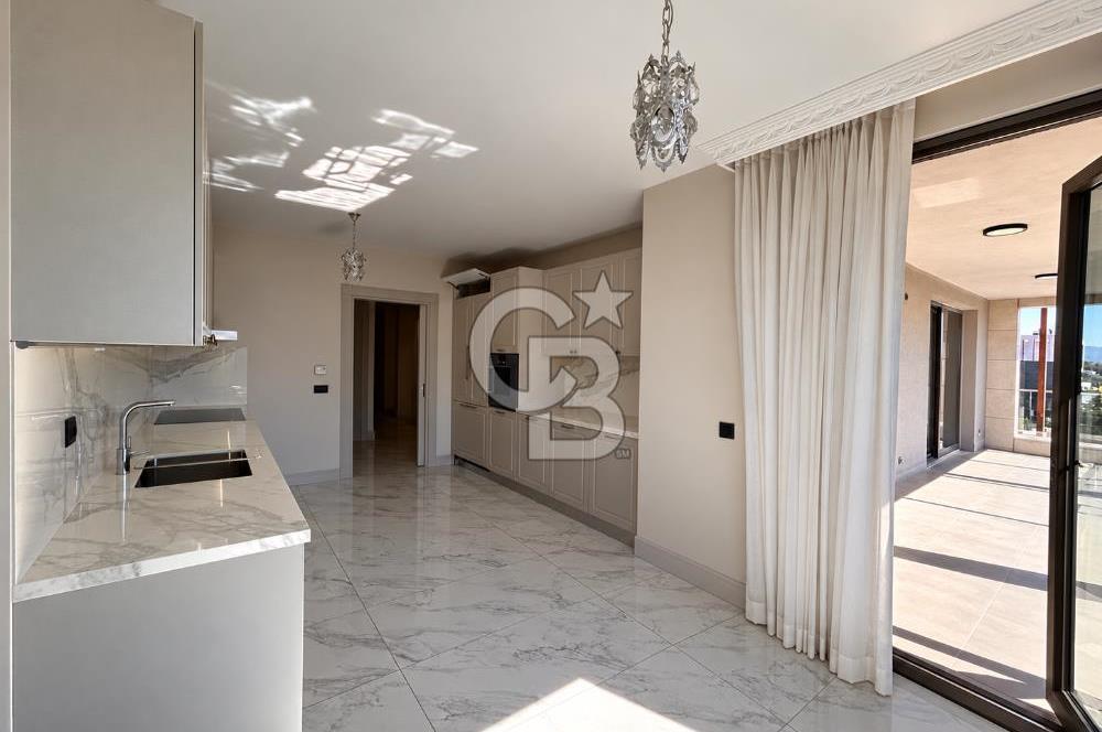 BURSA, MODA BADEMLİ SİTESİ'nde SATILIK 4+1 DAİRE