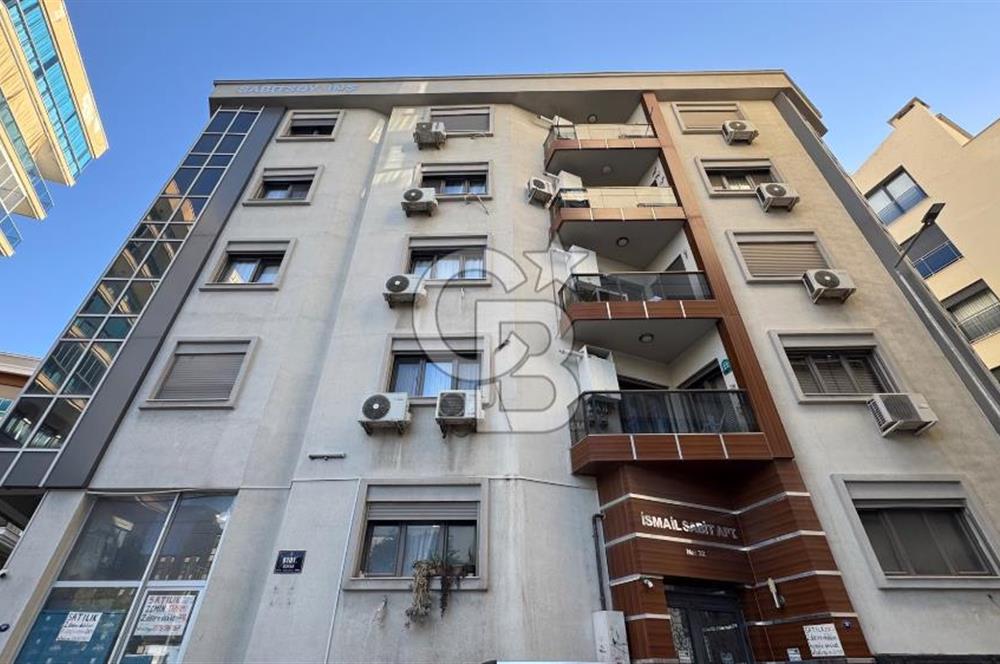 Karşıyaka Dedebaşı Mhallesinde Satılık 3+1 Daire