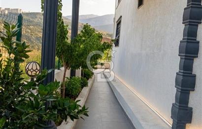 KARAAİLİDE 476 M² KÖŞE PARSELDE 280 M² LÜKS DUBLEKS VİLLA