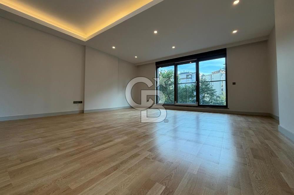 Erenköy’de yeni bitmiş binada balkonlu ebeveynli 3+1