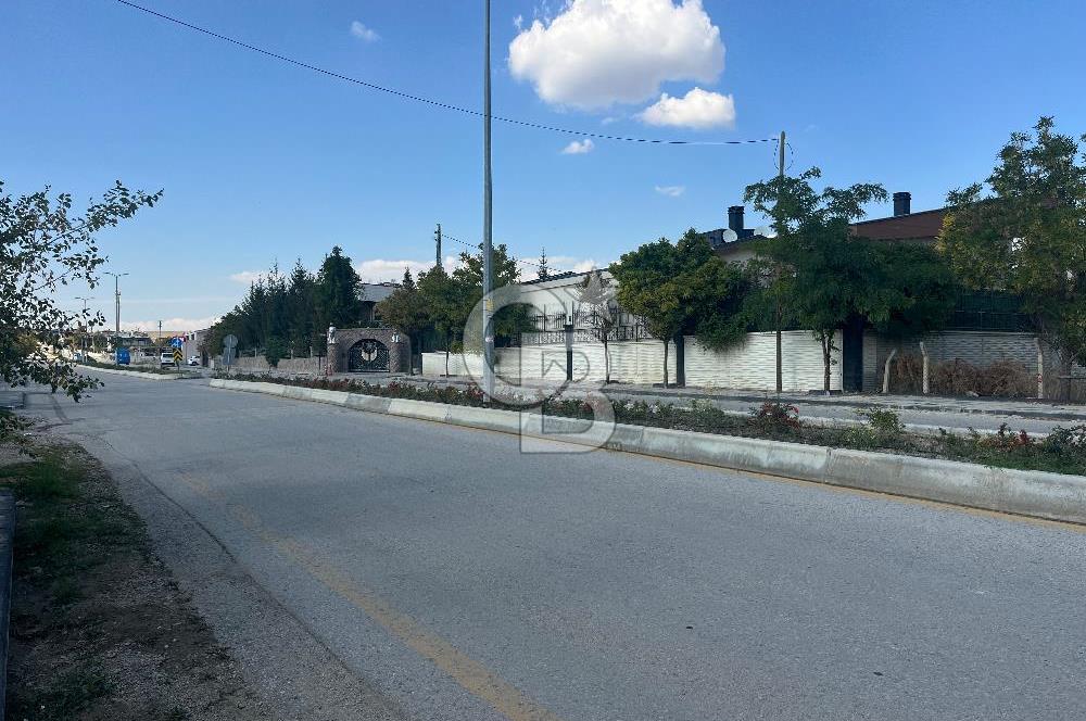 Gölbaşı Karşıyaka’da Cadde Cepheli Müstakil Konut Parseli  