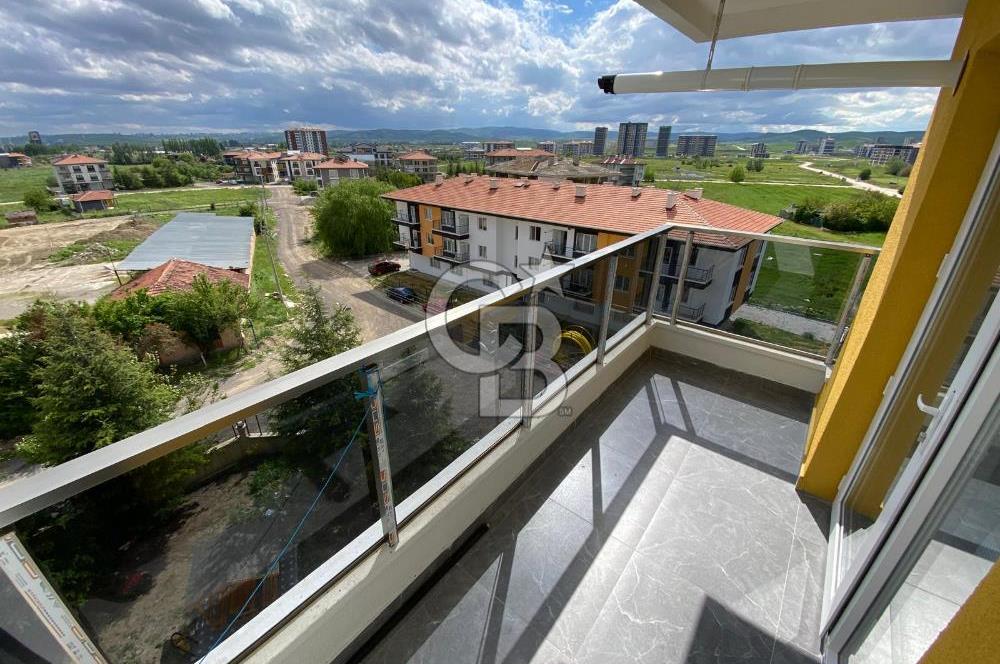 ANKARA ÇUBUKDA YILDIRIM BEYAZIT ÜNİVERSİTESİ ve ESENBOĞA HAVALİMANINA YAKIN EŞYALI KİRALIK DAİRE