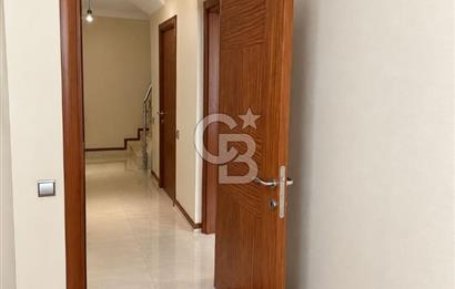 Gazi Mahallesinde Satılık 3+1/ 2 Banyolu  Masrafsız Ters Dubleks