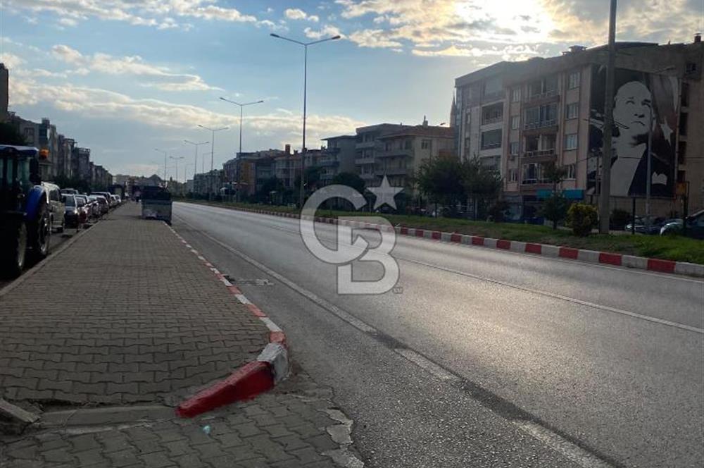 LAPSEKİ CUMHURİYET MAH. CADDE ÜZERİ EŞYALI 1+1 SATILIK DAİRE