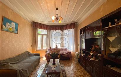 125 m² Detached House for Sale on Müteselsim Street in Kocamustafapaşa