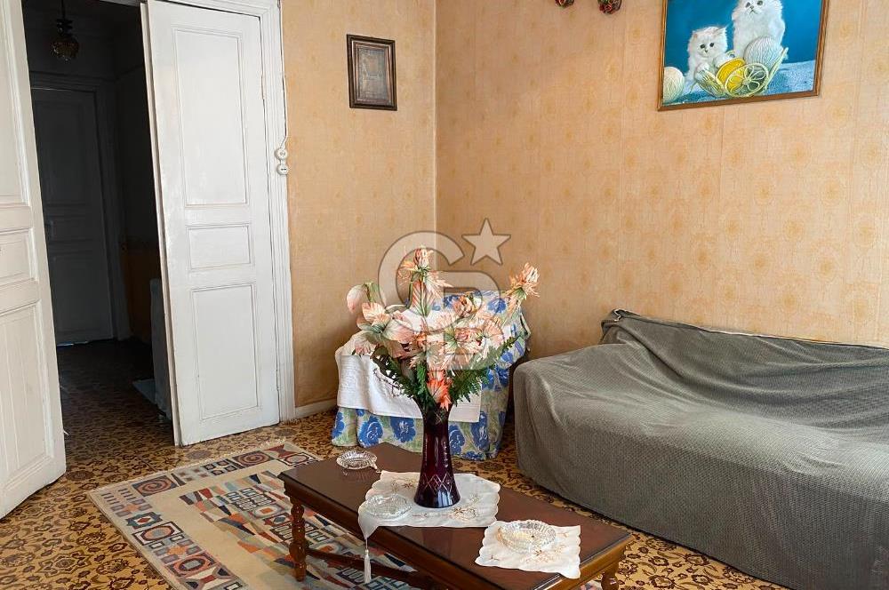 125 m² Detached House for Sale on Müteselsim Street in Kocamustafapaşa