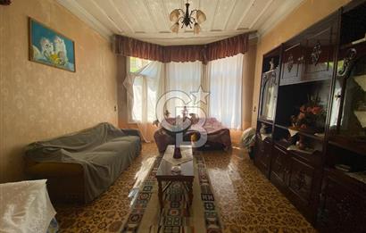 125 m² Detached House for Sale on Müteselsim Street in Kocamustafapaşa