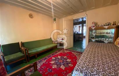 125 m² Detached House for Sale on Müteselsim Street in Kocamustafapaşa