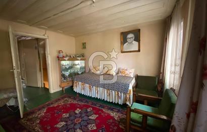 125 m² Detached House for Sale on Müteselsim Street in Kocamustafapaşa
