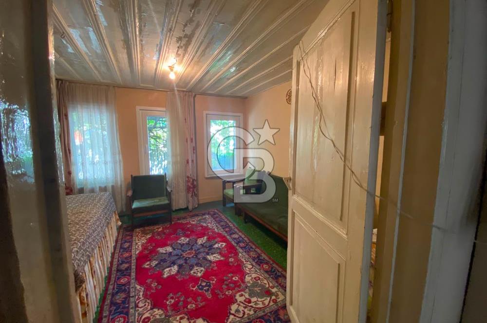 125 m² Detached House for Sale on Müteselsim Street in Kocamustafapaşa
