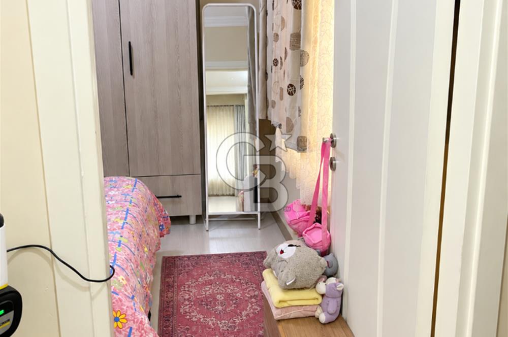 LAPSEKİ CUMHURİYET MAH. CADDE ÜZERİ EŞYALI 1+1 SATILIK DAİRE