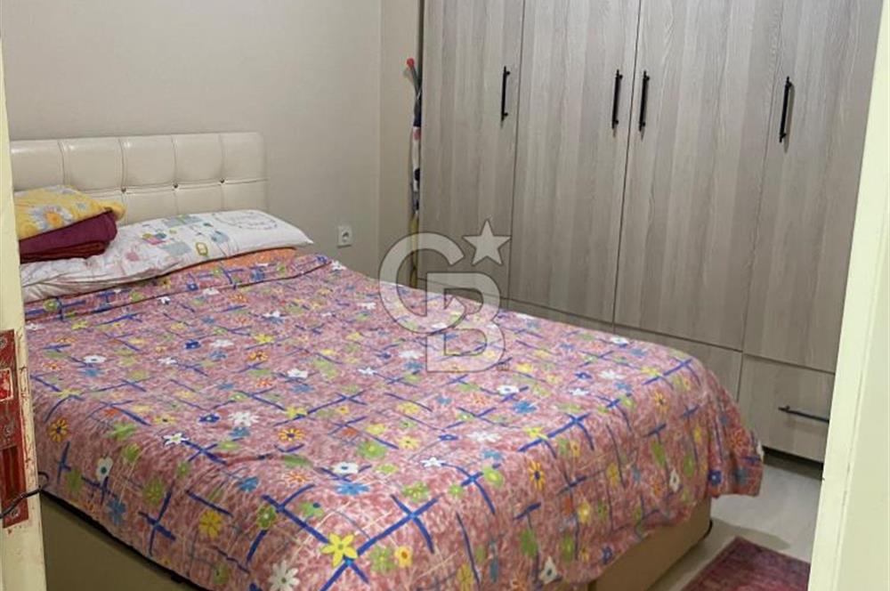 LAPSEKİ CUMHURİYET MAH. CADDE ÜZERİ EŞYALI 1+1 SATILIK DAİRE