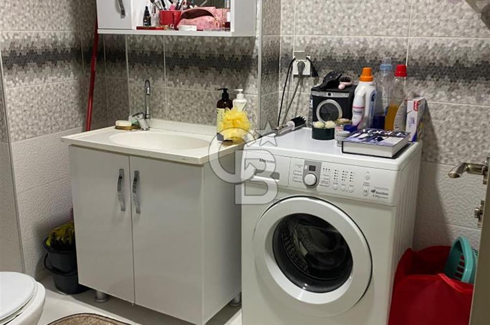 LAPSEKİ CUMHURİYET MAH. CADDE ÜZERİ EŞYALI 1+1 SATILIK DAİRE