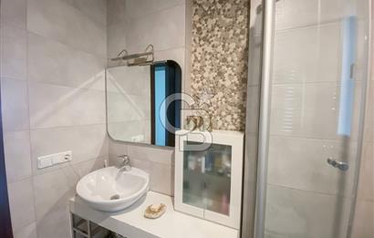 CİHANGİR PÜRTELAŞ SOKAK'TA DENİZ MANZARALI 2+1 SATILIK DAİRE