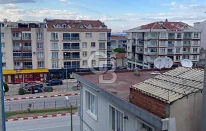 LAPSEKİ CUMHURİYET MAH. CADDE ÜZERİ EŞYALI 1+1 SATILIK DAİRE