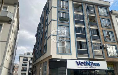 LAPSEKİ CUMHURİYET MAH. CADDE ÜZERİ EŞYALI 1+1 SATILIK DAİRE