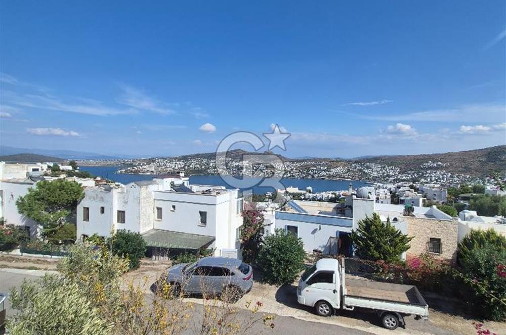 BODRUM GÜNDOĞAN DENİZ MANZARALI EŞYALI YILLIK KİRALIK TRİPLEKS