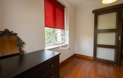 CİHANGİR PÜRTELAŞ SOKAK'TA DENİZ MANZARALI 2+1 SATILIK DAİRE