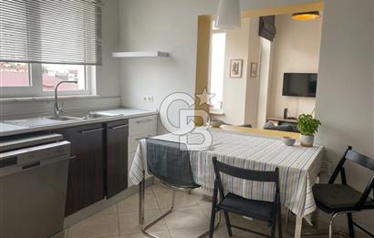 CİHANGİR PÜRTELAŞ SOKAK'TA DENİZ MANZARALI 2+1 SATILIK DAİRE